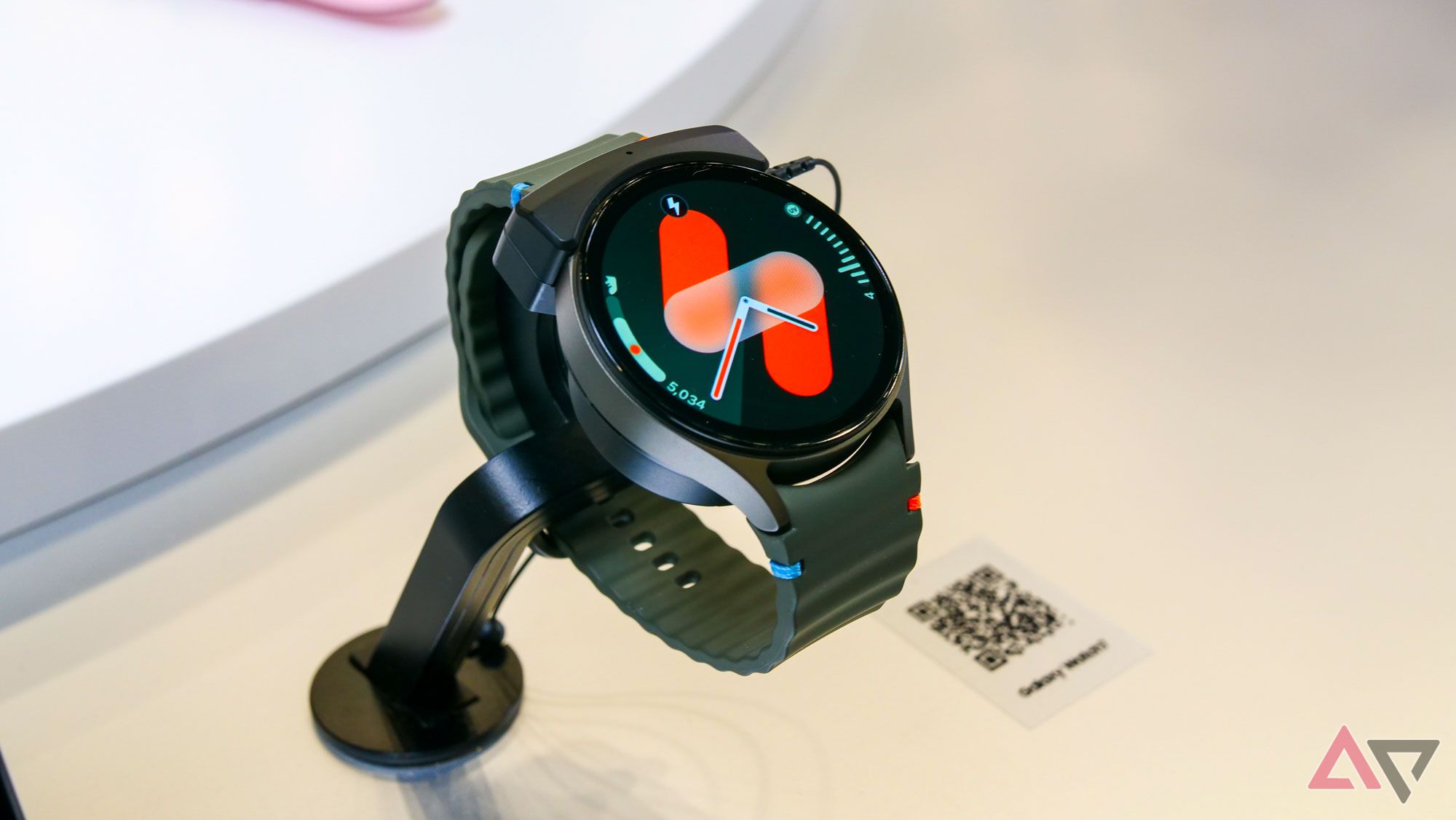 Samsung’s latest Galaxy Watch wearables debut Wear OS 5