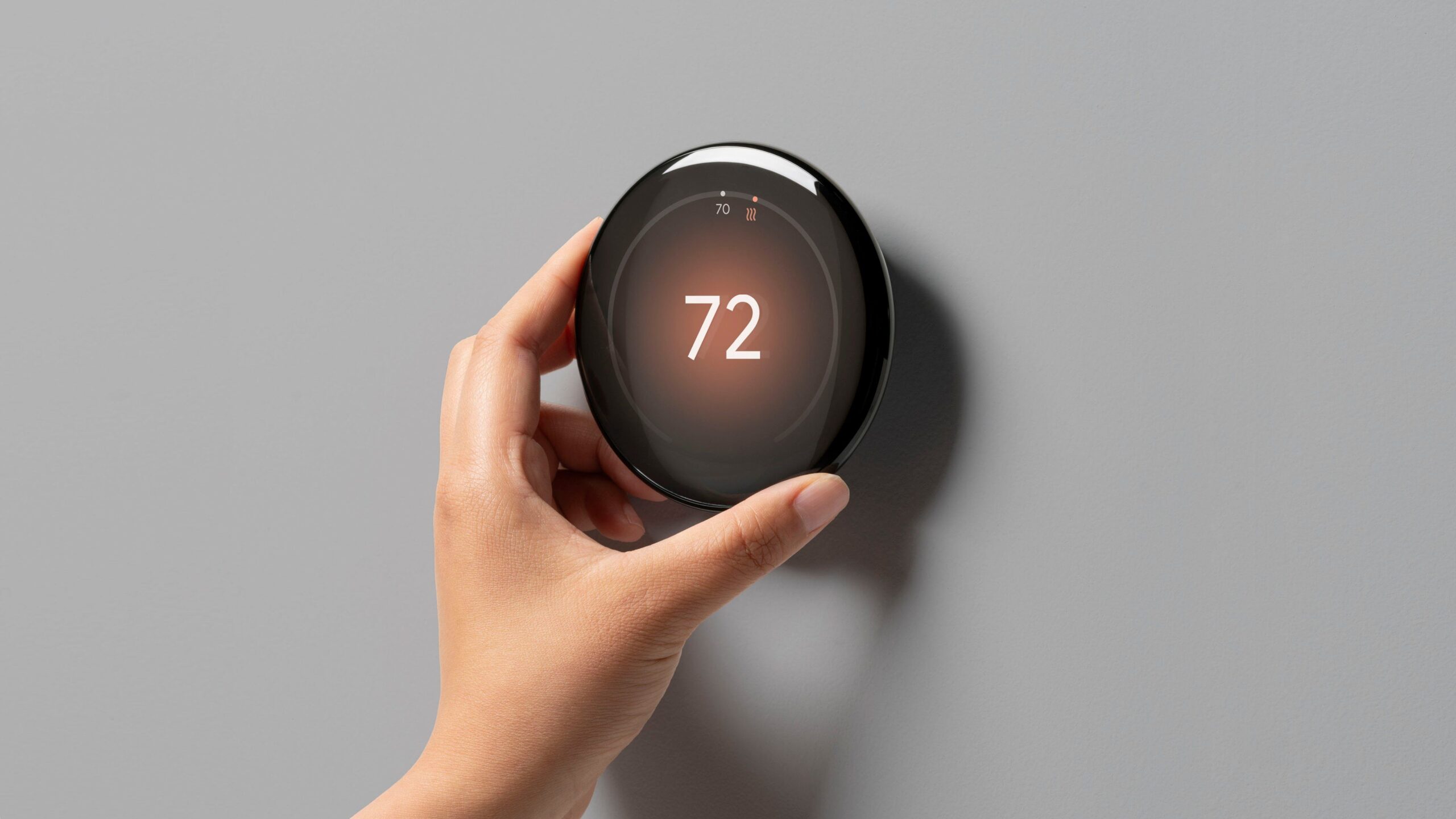 The fourth-gen Nest Learning Thermostat shows up in an early unboxing video