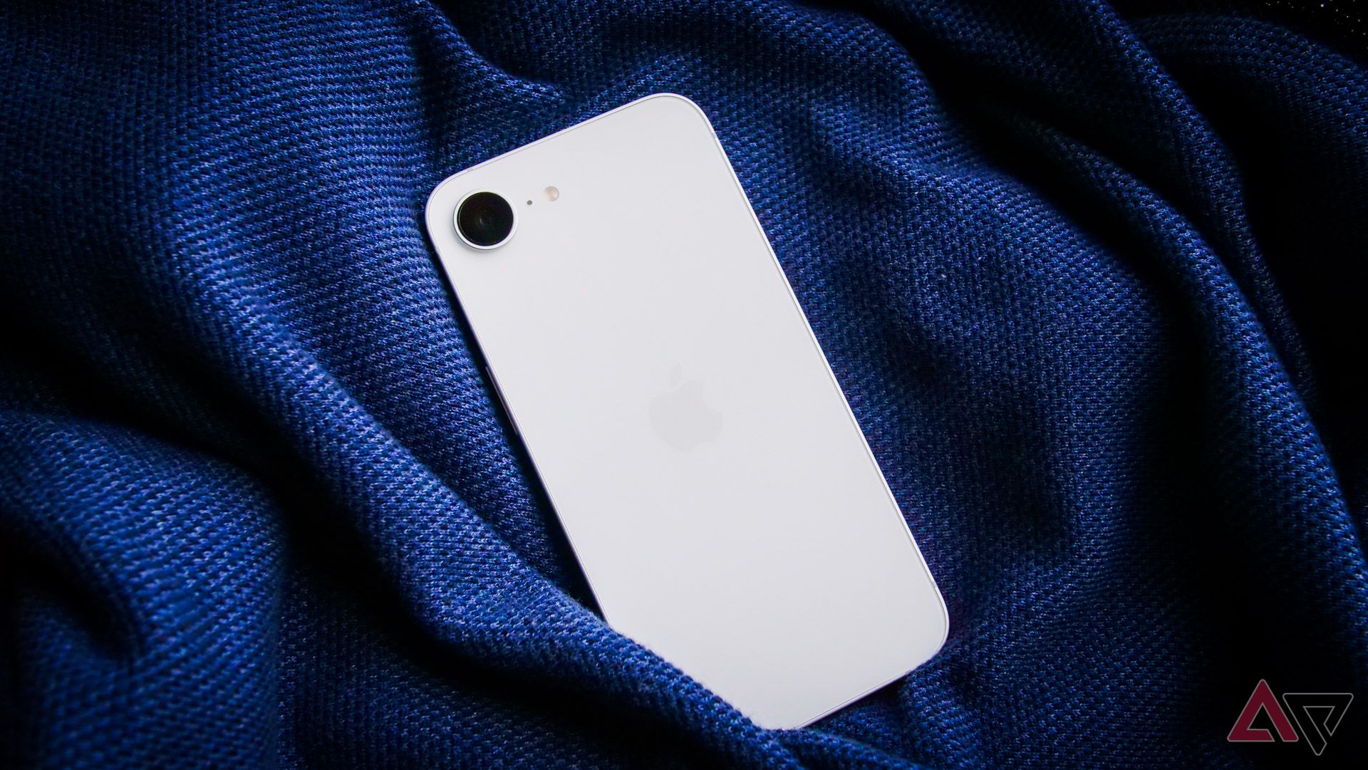 5 classes Samsung, Google, and different Android manufacturers can study from the iPhone 16e