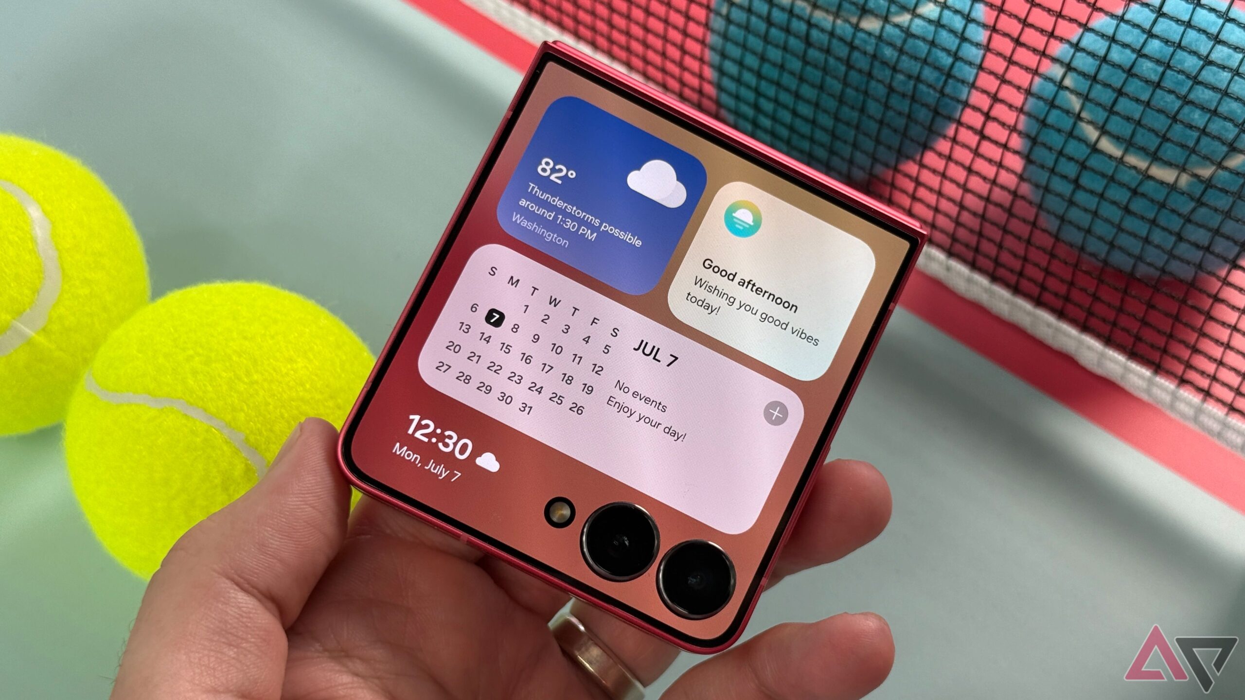 Samsung DeX arrives on the Z Flip 7, however not the Z Flip 7 FE