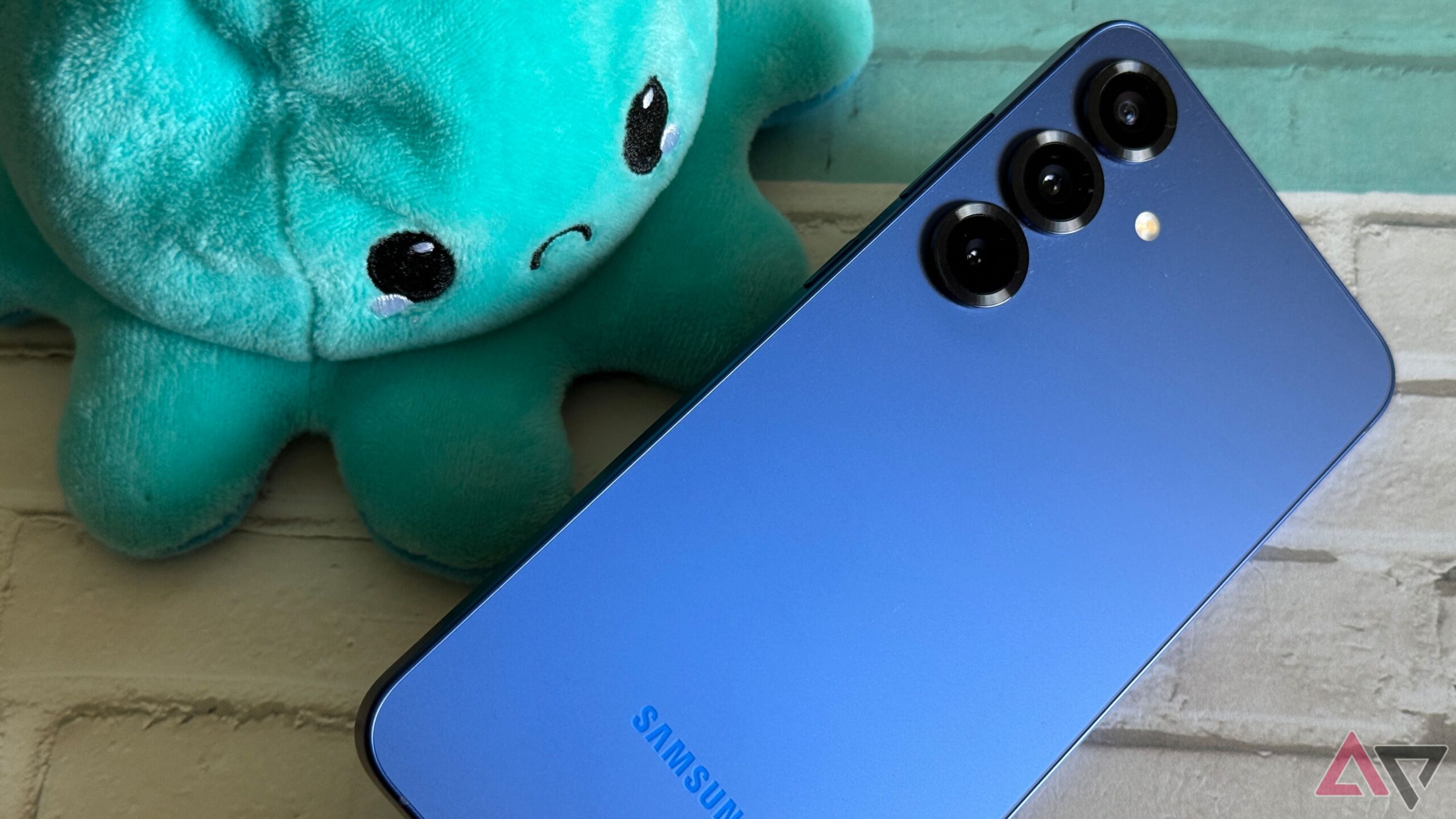 Galaxy S26 lineup might ditch the bottom mannequin in favor of a Professional