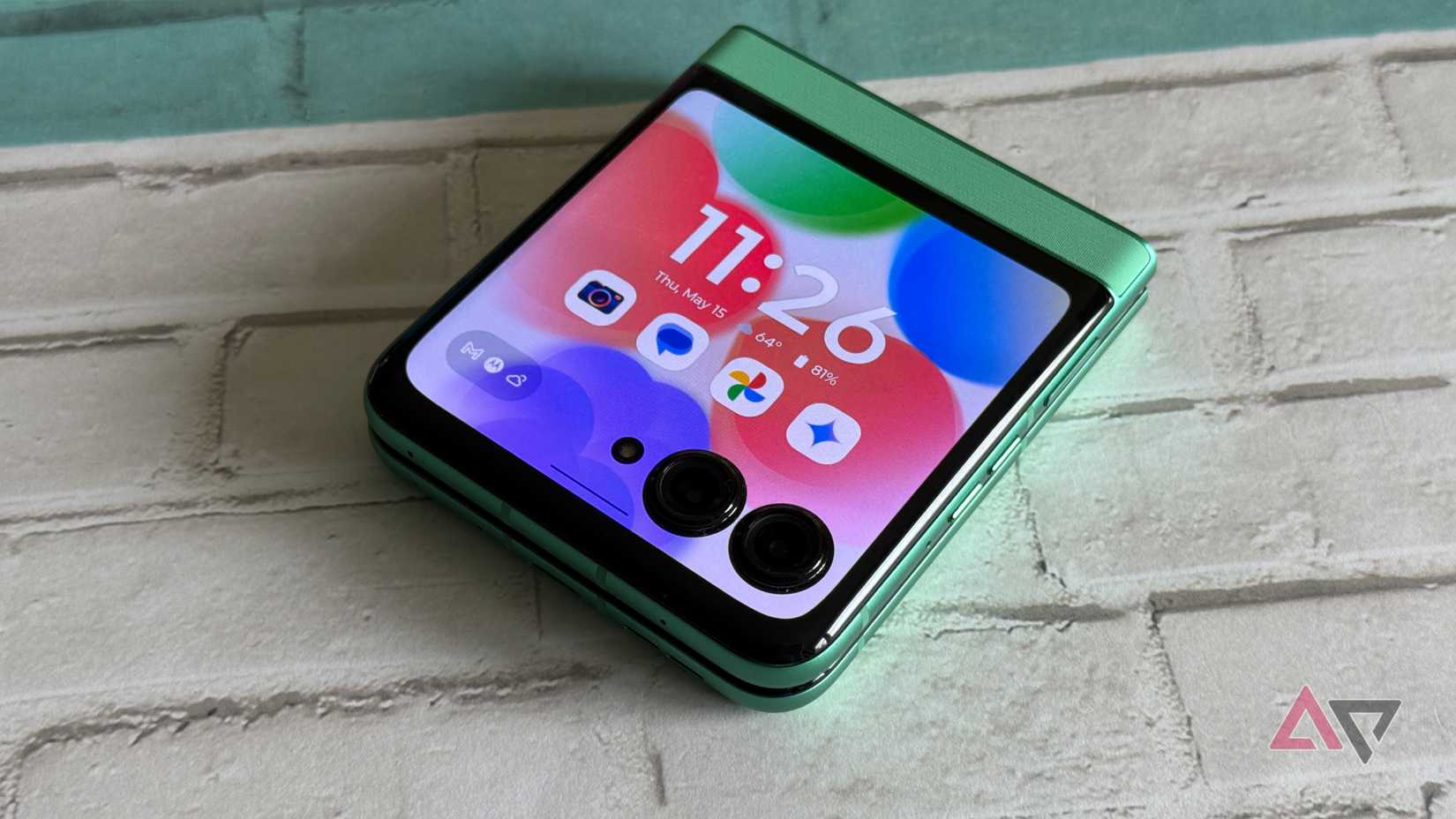 Motorola’s rise to second place in international smartphone gross sales: A more in-depth look