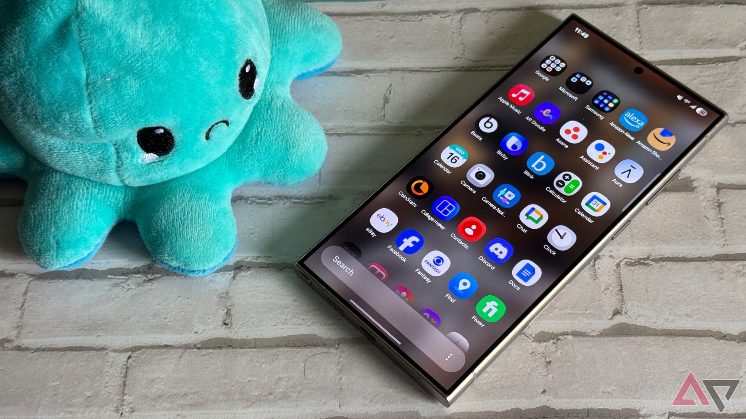 One UI 8.5 leak hints Samsung is giving the Galaxy S26 a bit of iOS-style makeover